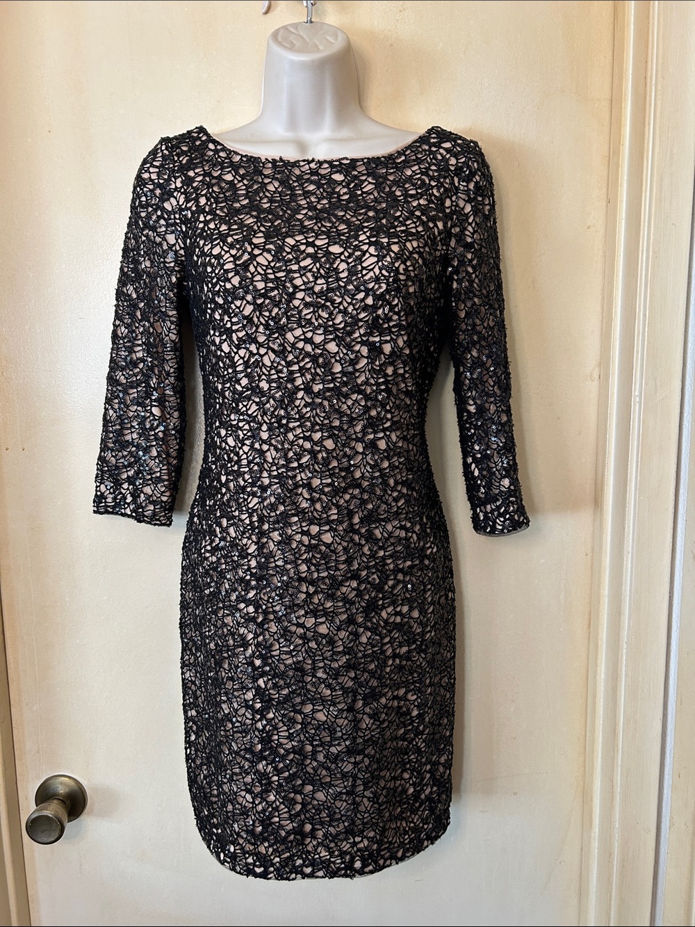 Aiden by Aiden Mattox Black Lace and Sequin Dress with Nude Lining size 2